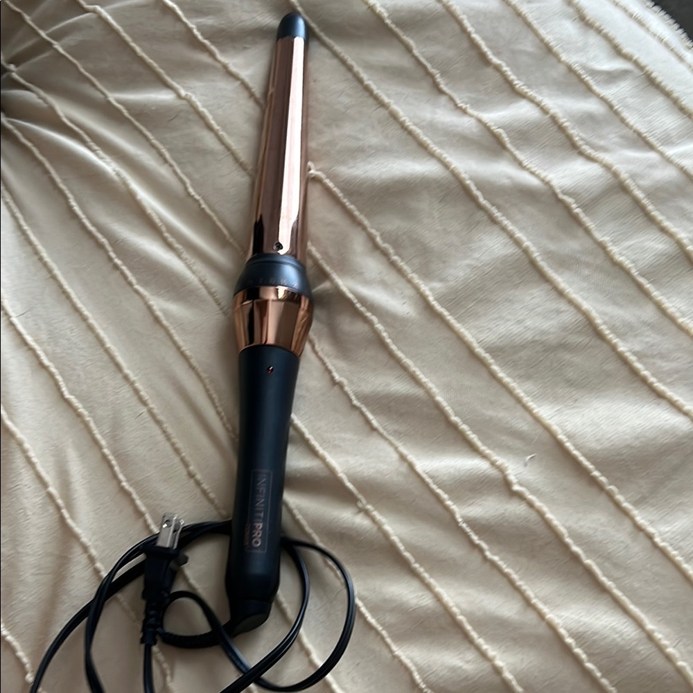 Rose Gold Curling Wand